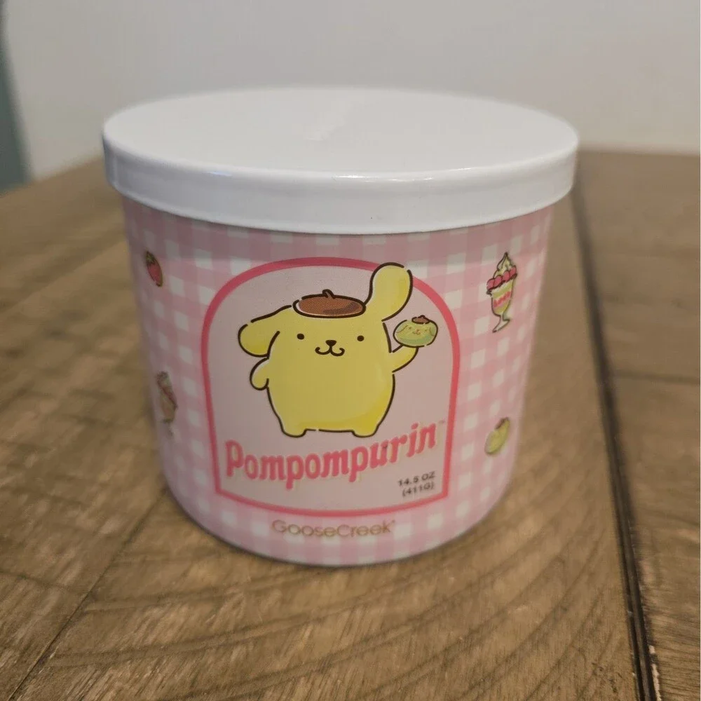 Goose Creek 3-Wick Candle- Hello Kitty- Pompompurin (14.5 oz) Strawberry